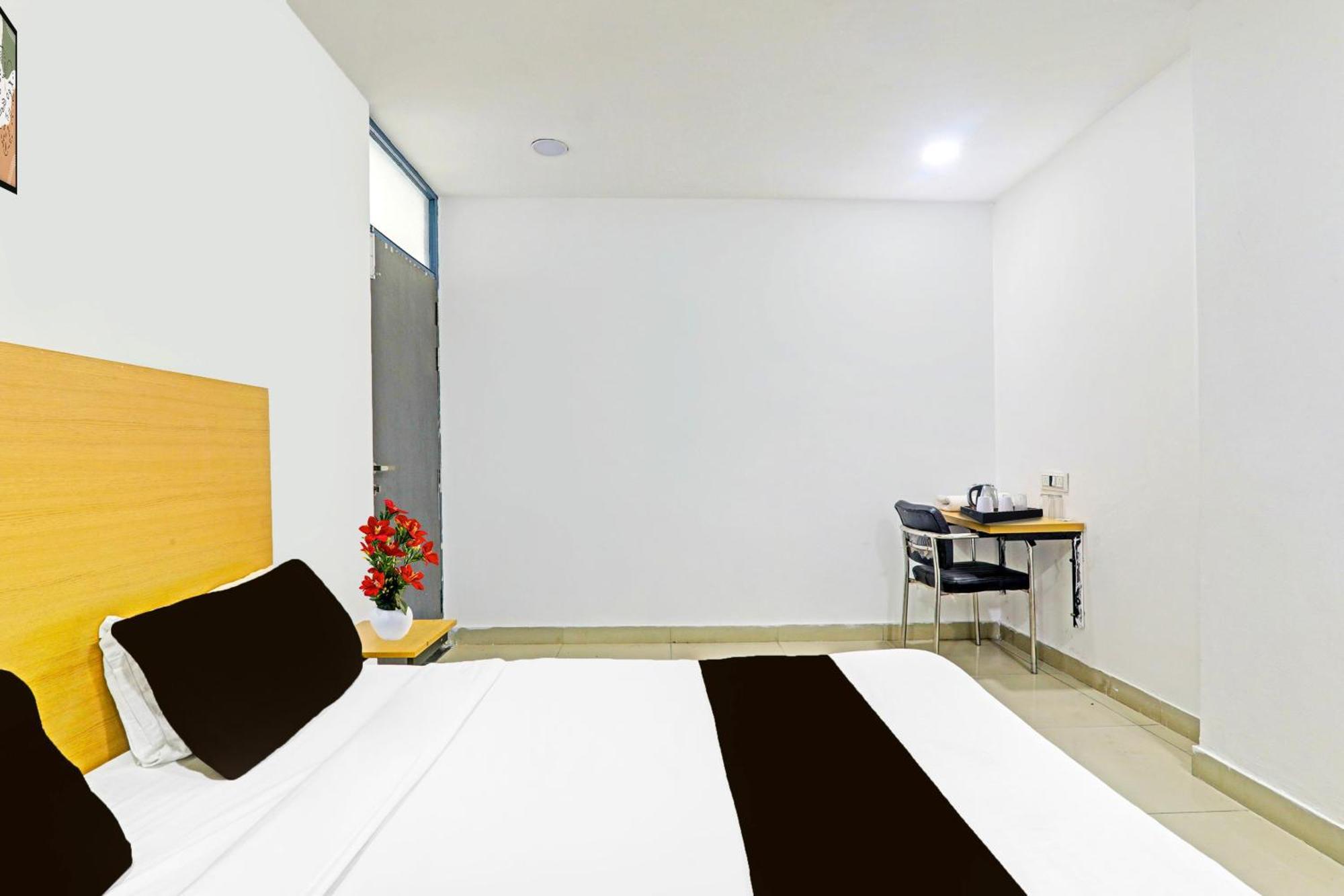 Super Hotel O Jankipuram Near Sahara State Formerly Basera Homes Hasanganj Luaran gambar