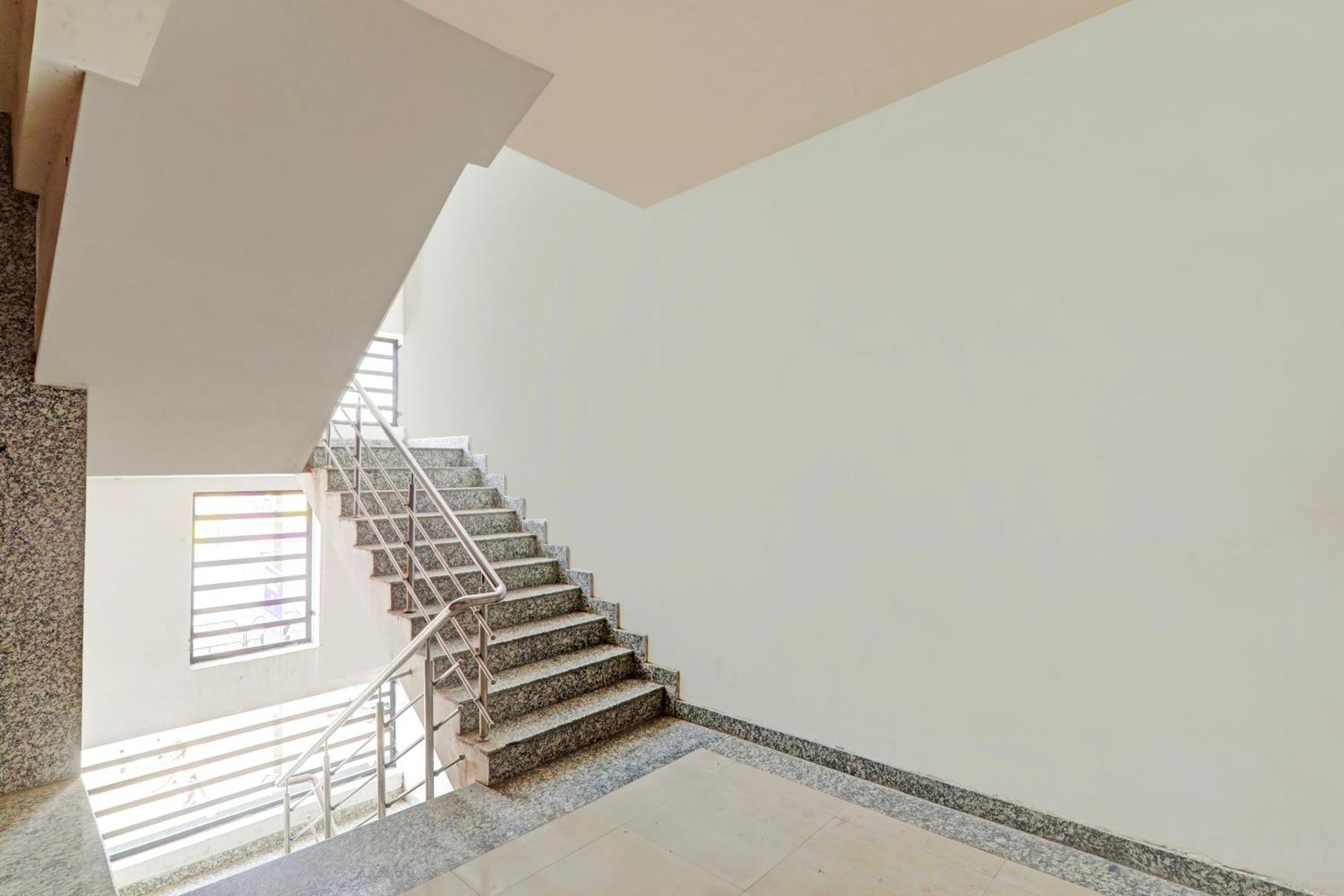 Super Hotel O Jankipuram Near Sahara State Formerly Basera Homes Hasanganj Luaran gambar